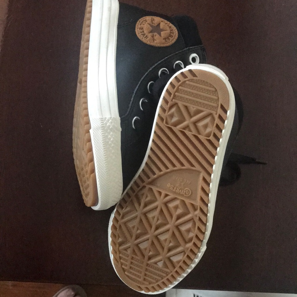 Converse - Picture 4 of 4